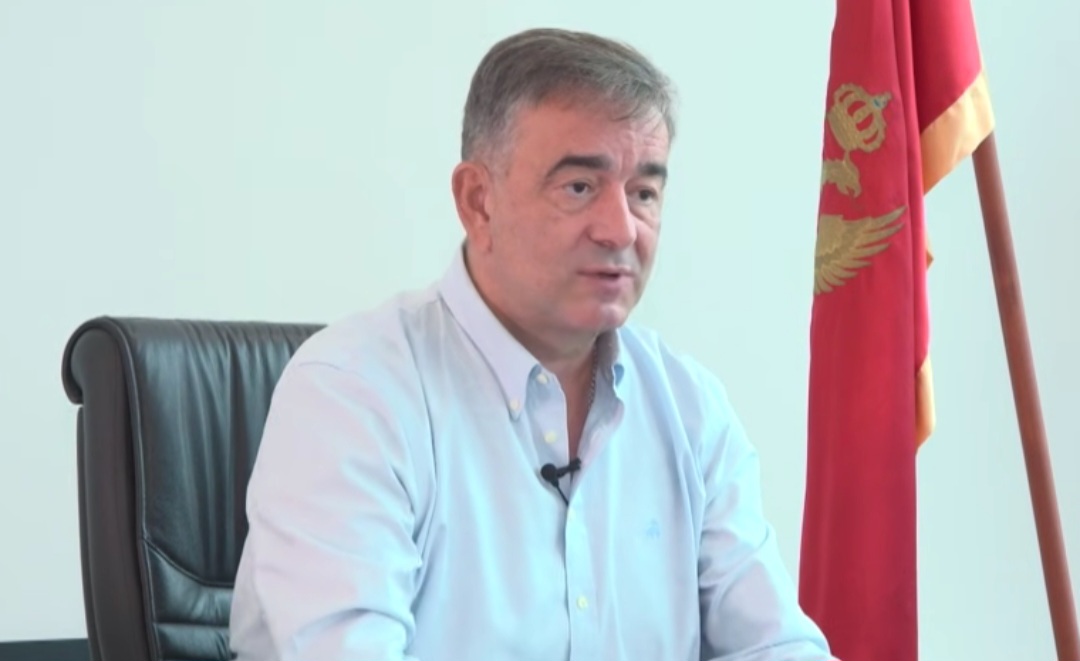 Medojević objavio snimak: DPS i "Oslobodioci" nasipaju more u Baošićima, njih zakoni ne zanimaju! (VIDEO)