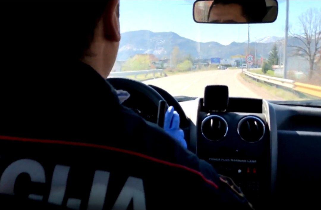 Puška pronađena u vozilu: Policija u Beranama uhapsila mladića