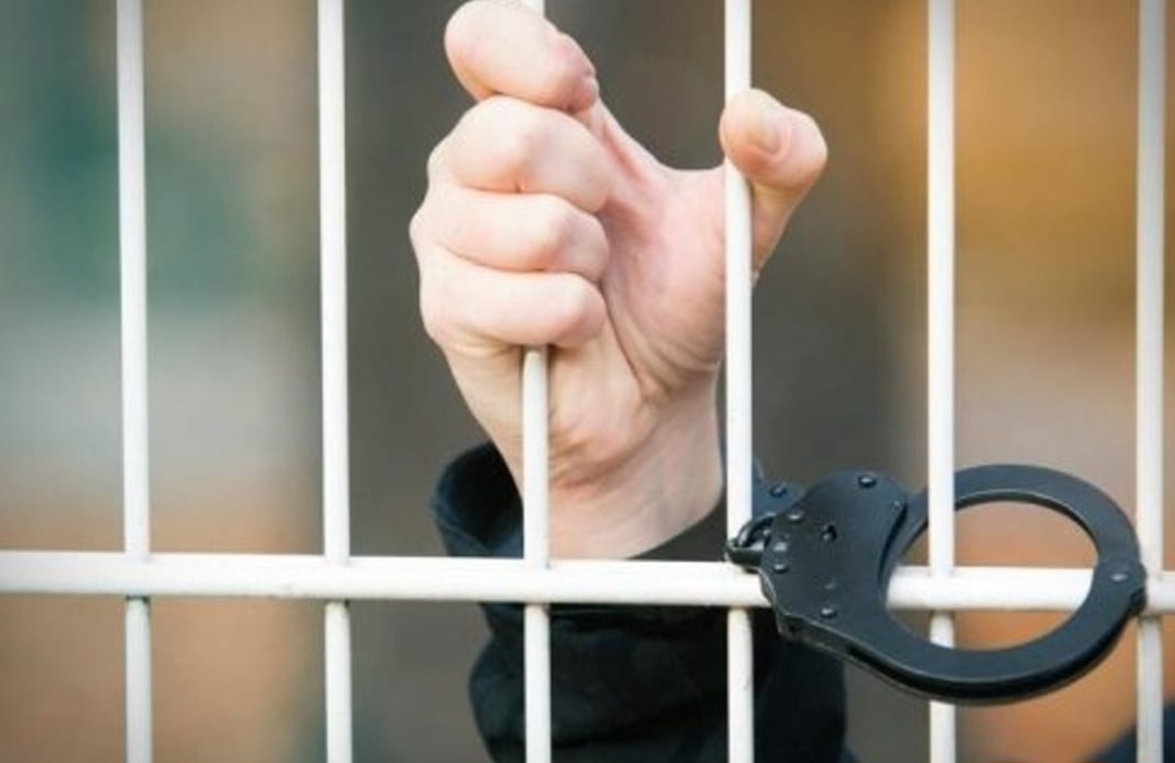 "Ućuti tu, da te ne ubijem namrtvo": Otac osuđen na 40 dana zatvora zbog nasilja nad djecom