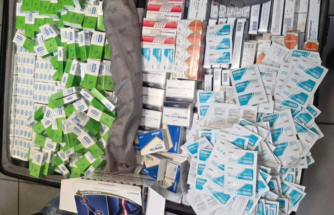 Baranin pokušao da prošvercuje skoro 1.500 kutija ljekova