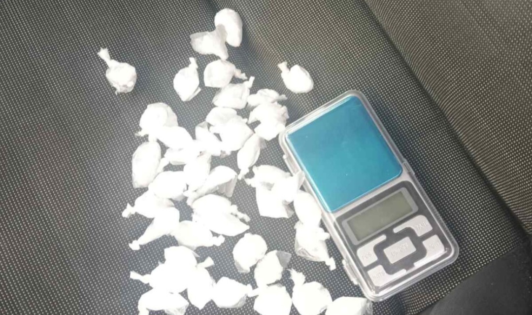 Nikšić: Uhapšene tri osobe, pronađeno 41 pakovanje kokaina