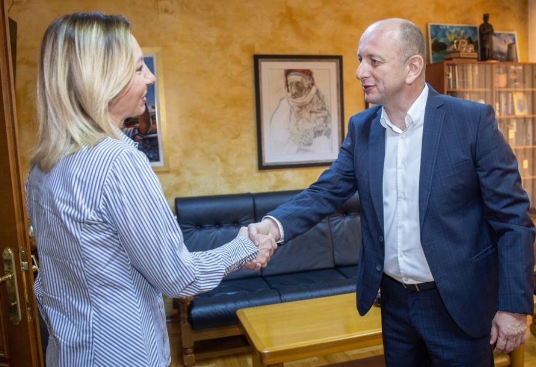 Knežević sa srpskom ministarkom: "Poboljšati odnose bratskih država - Crne Gore i Srbije"